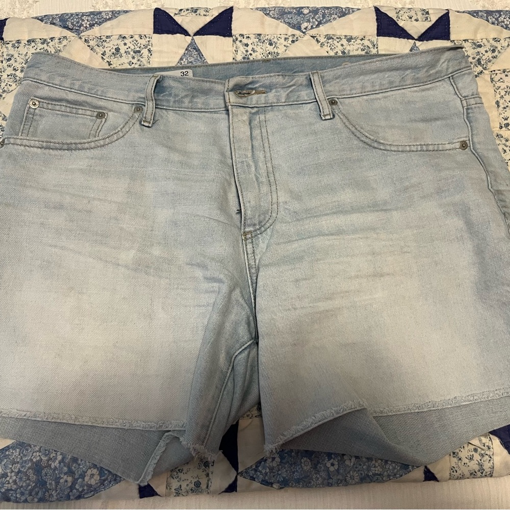 Gap Sexy Boyfriend Shorts